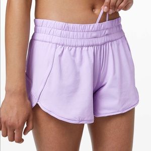 Lululemon Tracker Short in Violetta (4inch)